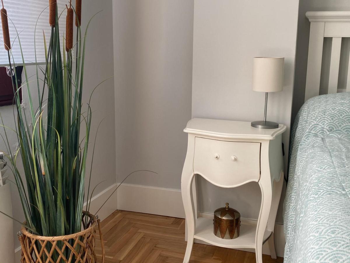 Apartamento Ideal A La Entrada De Salamanca !!! Santa Marta de Tormes Bagian luar foto