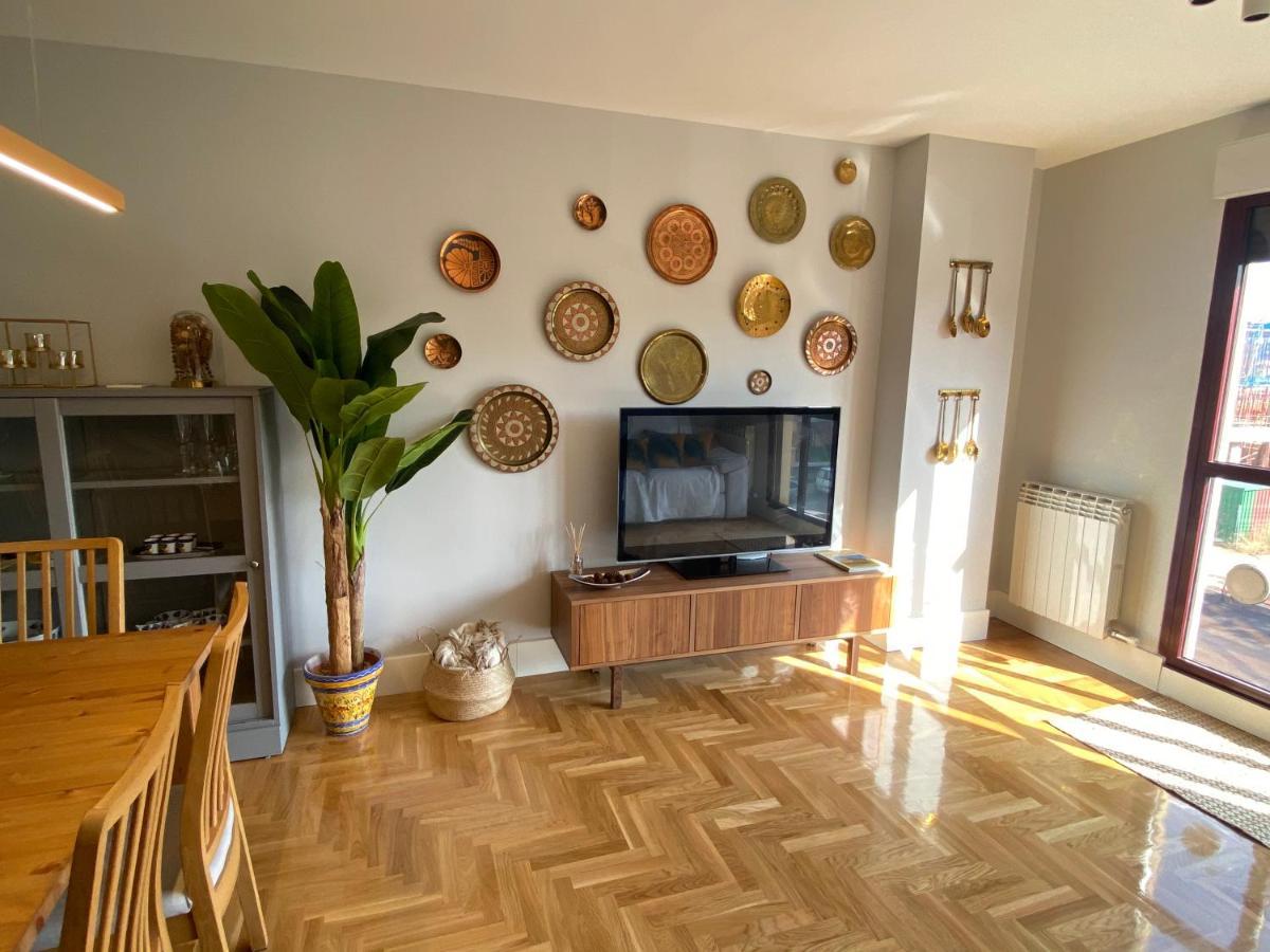 Apartamento Ideal A La Entrada De Salamanca !!! Santa Marta de Tormes Bagian luar foto