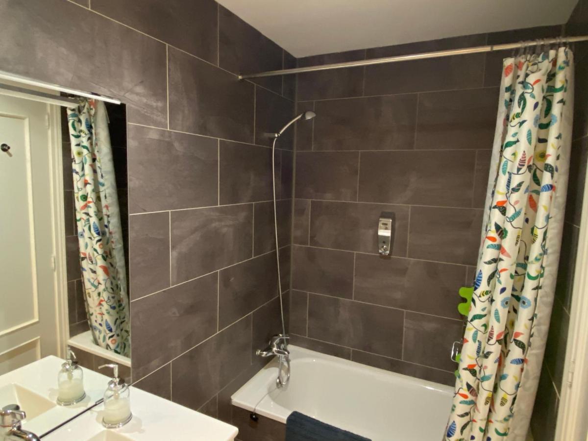 Apartamento Ideal A La Entrada De Salamanca !!! Santa Marta de Tormes Bagian luar foto