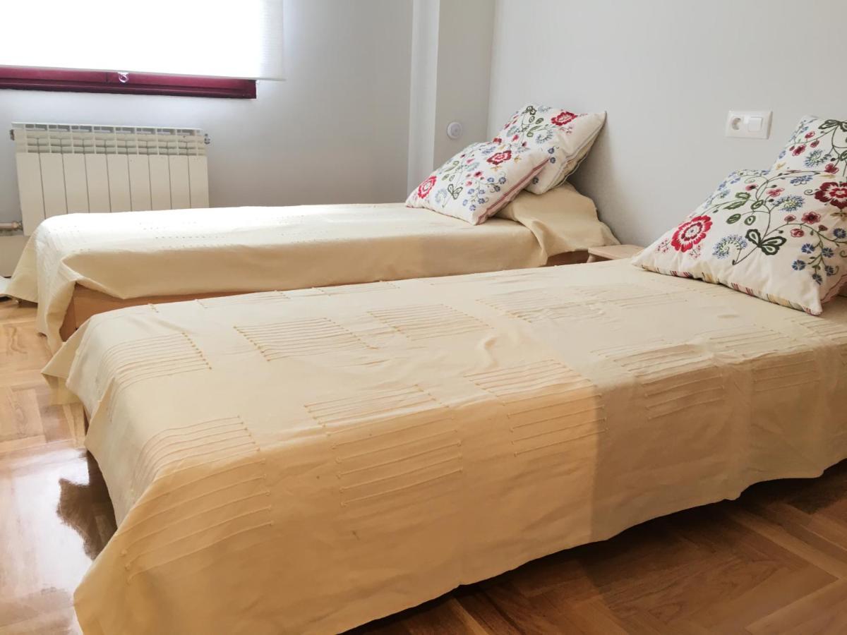 Apartamento Ideal A La Entrada De Salamanca !!! Santa Marta de Tormes Bagian luar foto